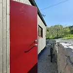 Дом отдыха Architect-designed With Nearby