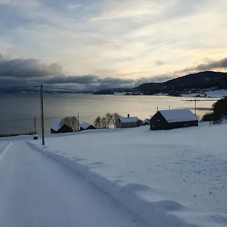 別荘 Architect-designed With Nearby Lensvik